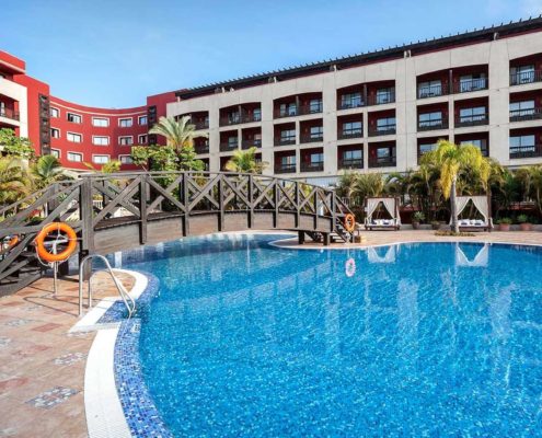 Piscina Hotel cerca del campamento de verano - Marbella