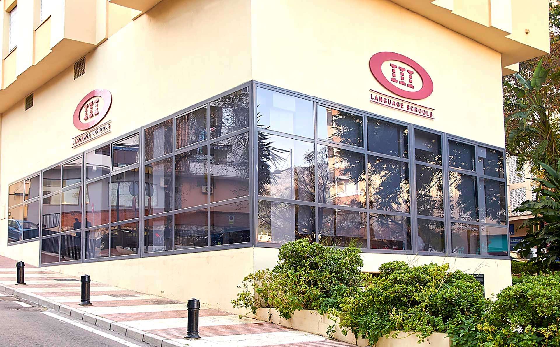 https://desarrollo.iiischools.com/centros/escuela-idiomas-marbella/